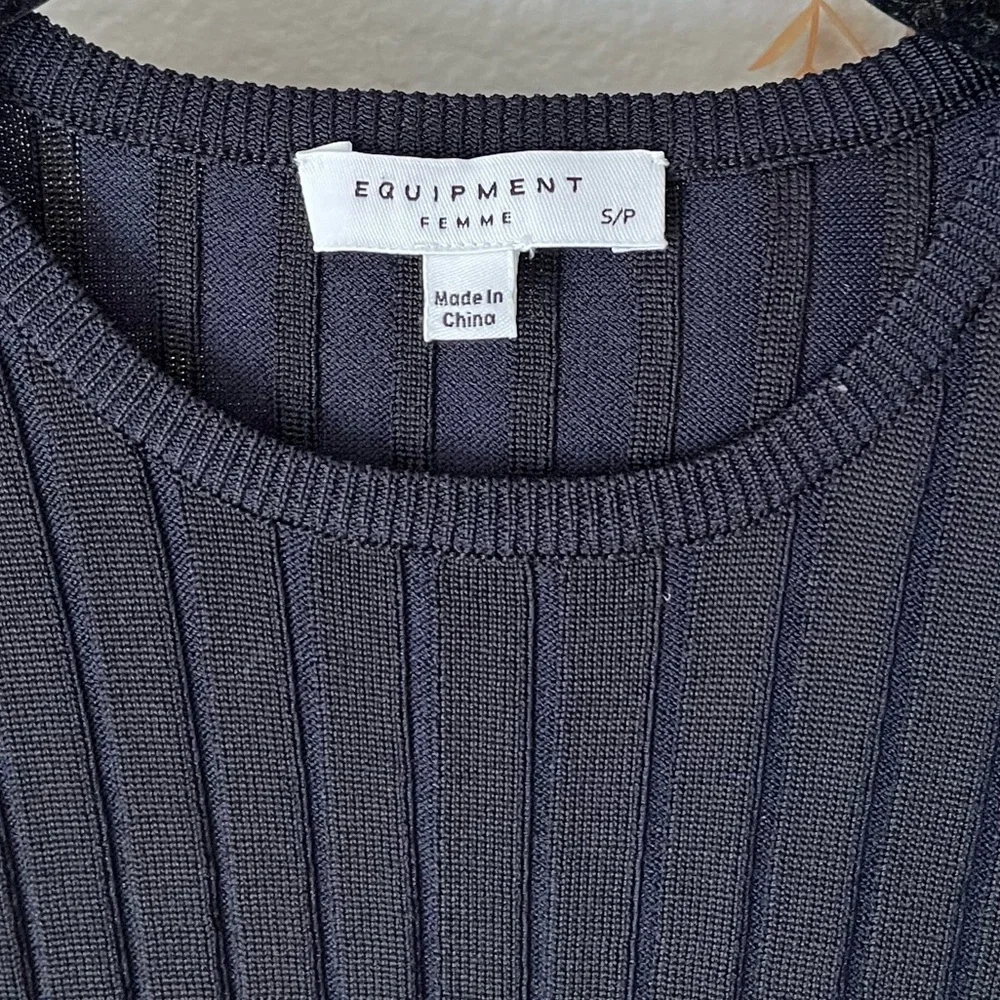 Like-new Equipment Saviny Ribbed Sweater Black Eclipse & Navy